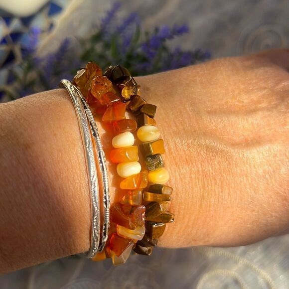 Set 2 Tumbled Gemstone Stretch Bracelets - Tiger Eye & Carnelian/Agate W/MOP - Picture 6 of 8